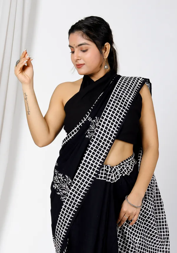 Black_Jaipuri_Block_Print_Bagru_Hand_Block_Printed_Mulmul_Cotton_Saree_For_Woman