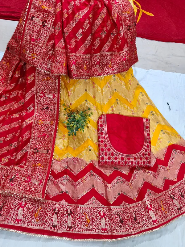BEAUTIFUL_DESIGNER_LATEST_LEHENGA