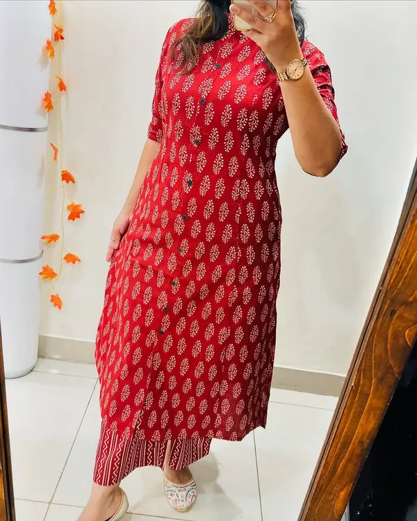 Red_Best_Designer_Latest_Suit_For_Women
