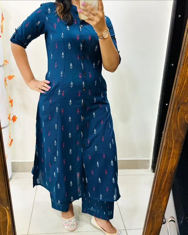 Blue_Best_Designer_Latest_Suit_For_Women