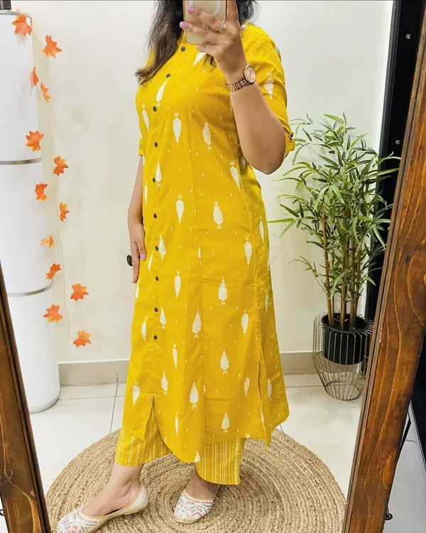 Yellow_Best_Designer_Latest_Suit_For_Women