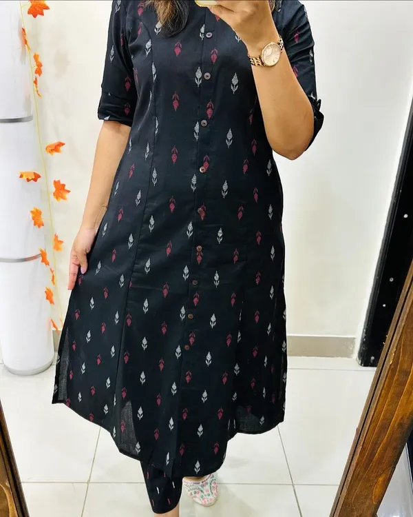 Black_Best_Designer_Latest_Suit_For_Women