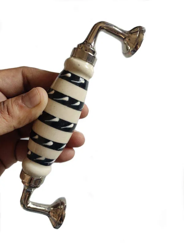 Silver_Ceramic_Door_Handle_Silver_Finish_-_Scratch_Proof_100%_(Size_6_Inch,_Strip_Embossing_Hand_Painted)_(1)
