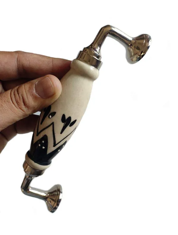 Silver_Ceramic_Door_Handle_Silver_Finish_-_Scratch_Proof_100%_(Size_6_Inch,_Strip_Embossing_Hand_Painted)_(2)
