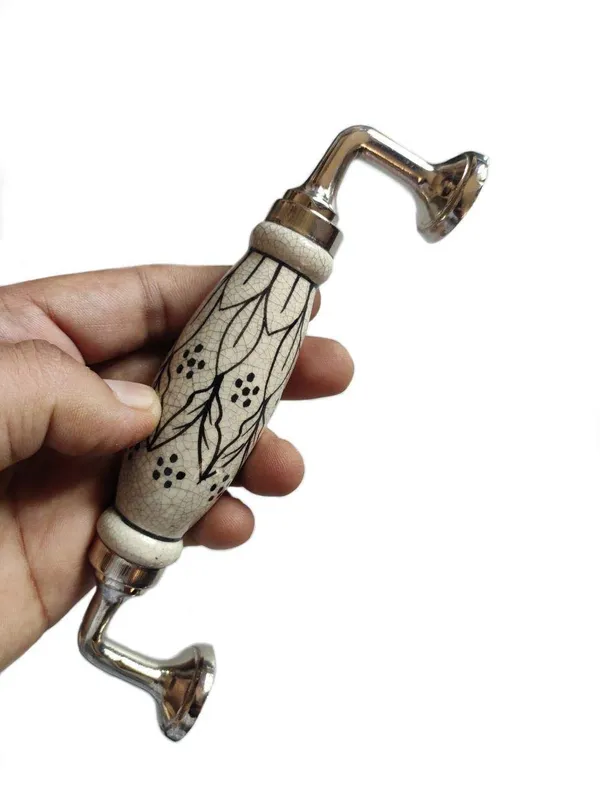 Silver_Crackle_Design_Ceramic_Door_Handle_Silver_Finish_-_Scratch_Proof_100%_(Size_6_Inch,_Flower_Hand_Painted)