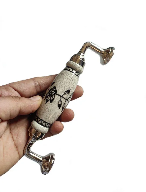 Silver_Crackle_Design_Ceramic_Door_Handle_Silver_Finish_-_Scratch_Proof_100%_(Size_6_Inch,_Flower_Hand_Painted)