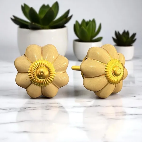Maison_Belle_Ceramic_Door_Knobs_-_Brass_Metal_Fittings_(Size_1.75_INCH,_Pack_of_6)_Cream_Gold_Strips