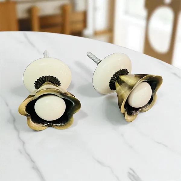 Maison_Belle_Ceramic_Flower_KNOBS_for_Drawer_-_Gold_Antique_Finish_(Size_2.5_INCH_-_Cream,_Pack_of_2)_(Cream)