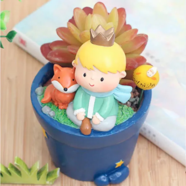 Cute_Prince_Sitting_With_Fox_Resin_Succulent_Pot_For_Home_&_Decoration