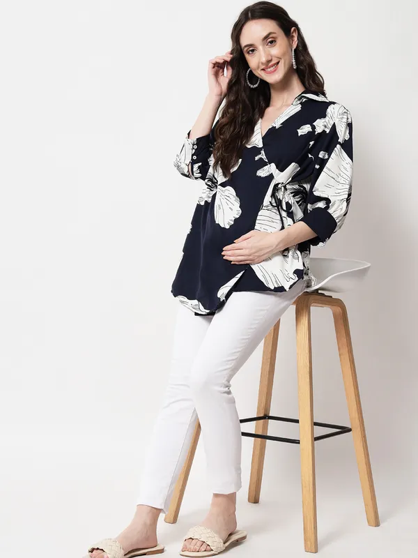 Kipti_-_Big_Floral_Navy_Wrap_Maternity_Top