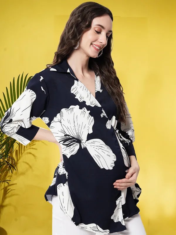 Kipti_-_Big_Floral_Navy_Wrap_Maternity_Top
