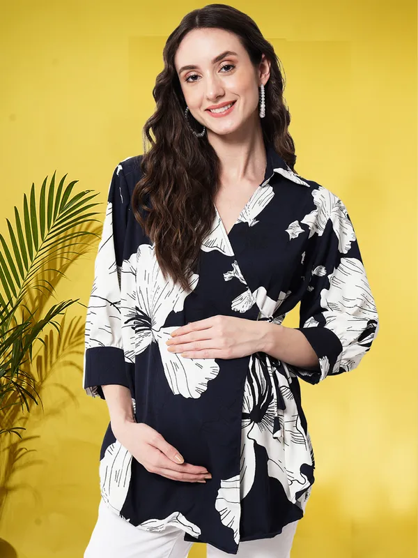 Kipti_-_Big_Floral_Navy_Wrap_Maternity_Top