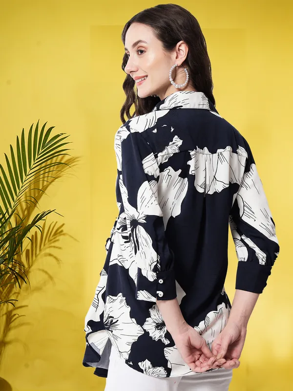 Kipti_-_Big_Floral_Navy_Wrap_Maternity_Top