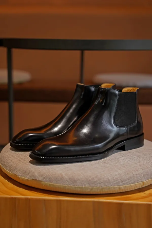 Black_Leather_Chelsea_Boot_For_Men