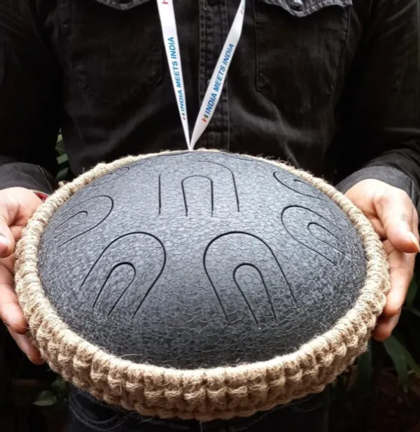 12"_Steel_Tongue_Drum_Hand_Pan_Drum_9+9_Notes_[BLACK],_Percussion_Steel_Tongues_Drum_with_Rope_Decoration_and_Sling_Bag_to_Carry_the_Drum
