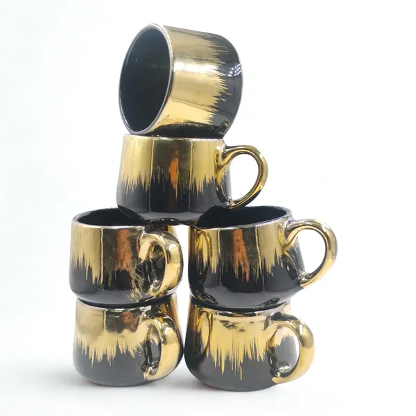 Black_and_Golden_Luxurious_Premium_Kettle_with_6_Cup