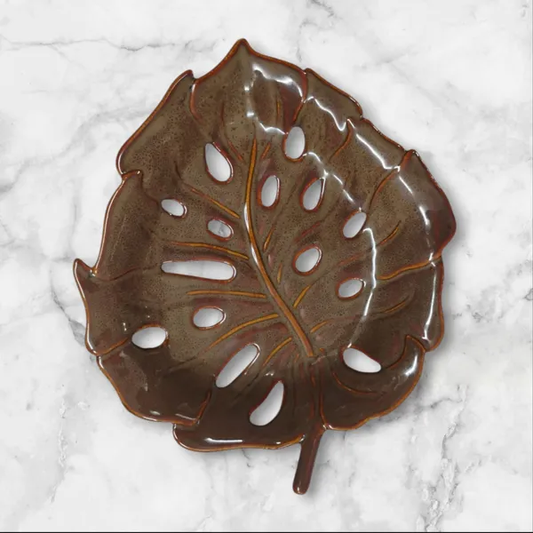 Ceramic_Pottery_Brown_Monstera_Leaf_Platter