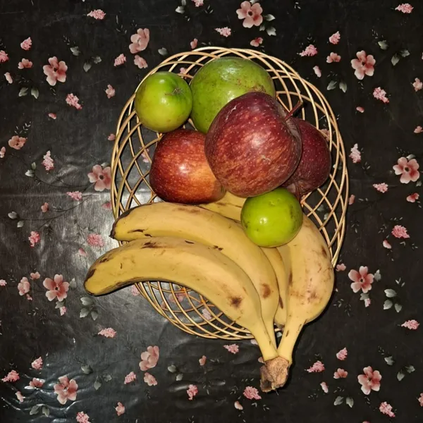 Hand-Woven_Wicker_Fruit_Baskets_-_Set_of_5_Decorative_Baskets