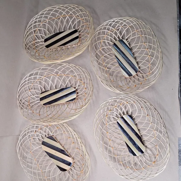 Hand-Woven_Wicker_Fruit_Baskets_-_Set_of_5_Decorative_Baskets