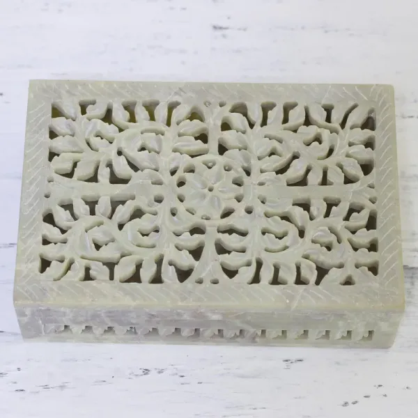 Hand_carved_Jali_Openwork_Soapstone_Decorative_Box