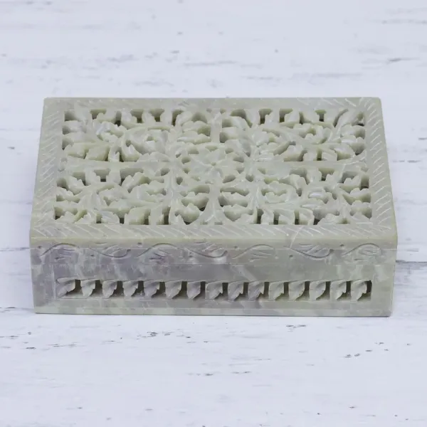 Hand_carved_Jali_Openwork_Soapstone_Decorative_Box