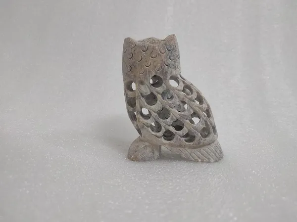 Hand_carved_Soapstone_Owl_Figurine