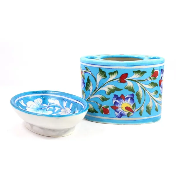 Blue_Art_Pottery_Bath_Set_Sky_Blue_Floral_Oval_Shape_Soap_Dish_and_Brush_Holder_Elegant_Bath_Accessories_Set_of_2
