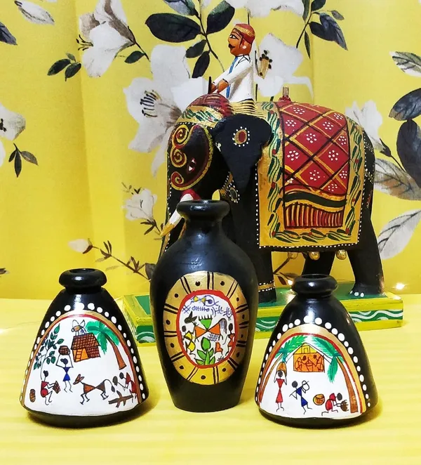Black_Terracotta_Decorative_Vase_Set_Of_3_Handpainted_Clay_Pots