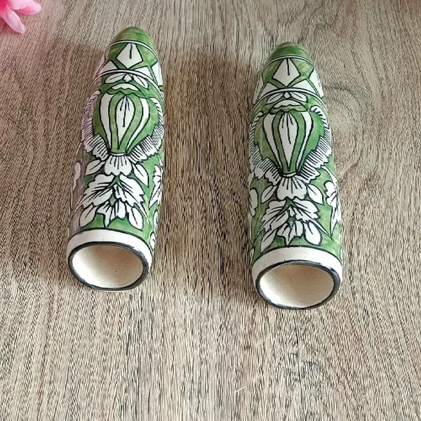 Green_Ceramic_Magnetic_Vase_Set_of_2_for_Locker/Refrigerator/Boards_Kitchen_D_cor_Home_D_cor/Offices/Bars_&_Restaurants