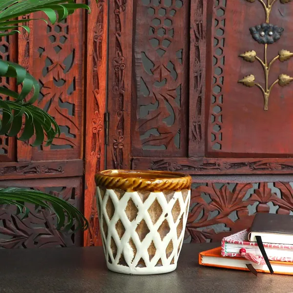 Dual_Tone_Ceramic_Planter_Without_Flower_Decorative_Planter_for_Home_D_cor/Living_Room/Office/Dining_Area_and_Windowsill,_5_x_4.5_in