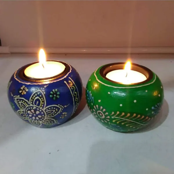 Red_Wooden_Tea_Light_Holder_Apple_Shape_Embossed_Hand_Painting_Decorative_Diya_Set_of_2_for_Diwali_Wedding_Festival_Decoration_Gifting