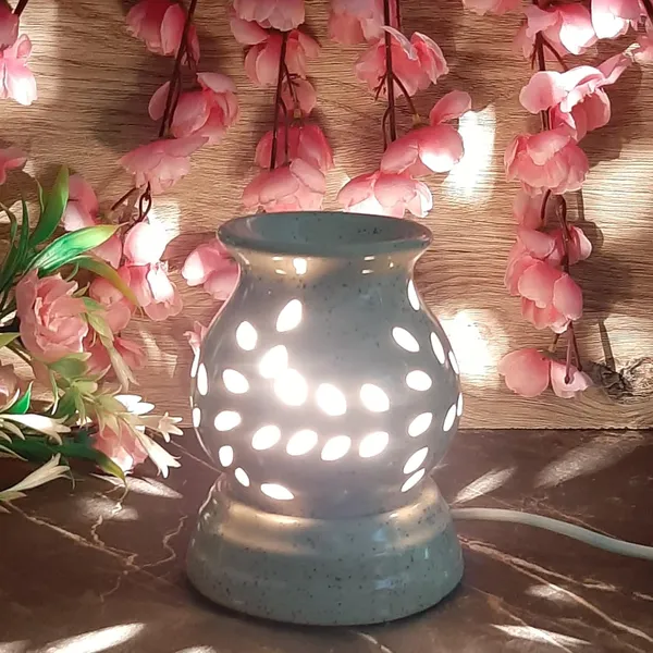 Electric_Diffuser_Aroma_Oil_Burner_Matki_Shape_Handicraft_by_Awarded__n_Artisan_(White)