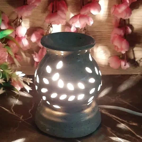Electric_Diffuser_Aroma_Oil_Burner_Matki_Shape_Handicraft_by_Awarded__n_Artisan_(White)