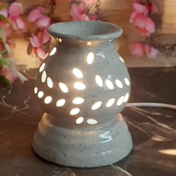 Electric_Diffuser_Aroma_Oil_Burner_Matki_Shape_Handicraft_by_Awarded__n_Artisan_(White)