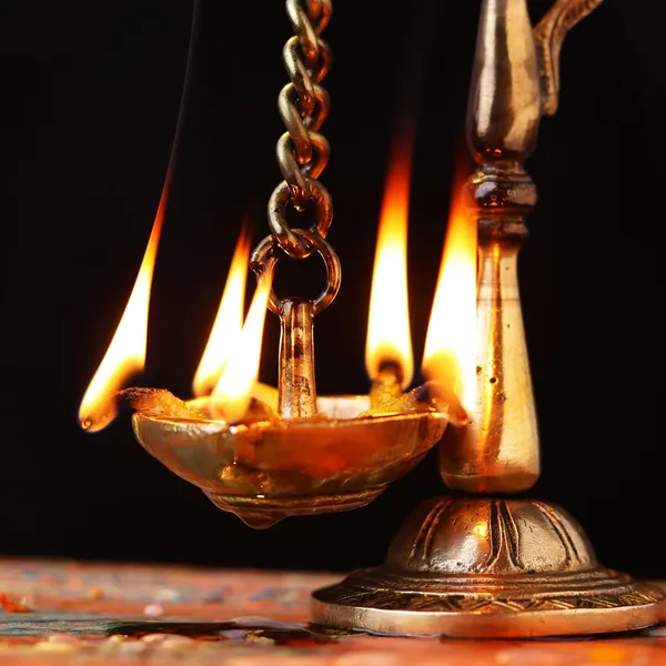 Gold_Brass_Parrot_Hanging_Diya_Lamp_Akhand_Jot_Diya_For_Temple_Home_Decoration_Festival_Gifting