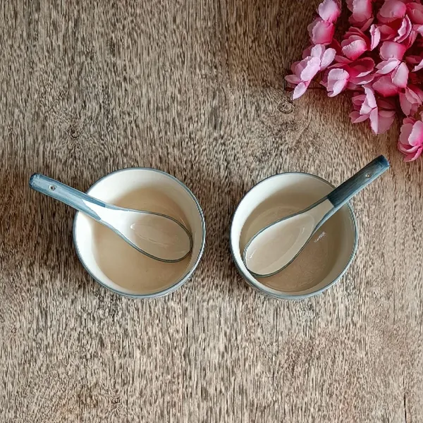 Grey_Ceramic_Soup_Bowls_with_Spoons_Set_of_2_Cereal_Bowl_Ramen_Bowls_250_ML_Hand_Painted_Geometric_Classy_Design
