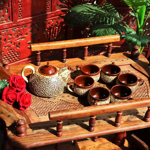 India_Ceramic_Serving_Kettle_Set_with_1_Kettle_(600_ml),_6_Cups_(100_ml_Each)