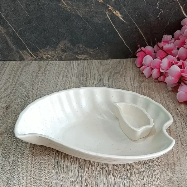 India_Meets_India_Ceramic_Chip_and_Dip_Tray_[Beige],_Leaf_Design_Chip_and_Dip_Tray_for_Snacks_|_Tikka's_|_Salad_|_Appetizer_|_Dessert_|_Hummus_|_Veggies_|_Platters,_Serving_Tray