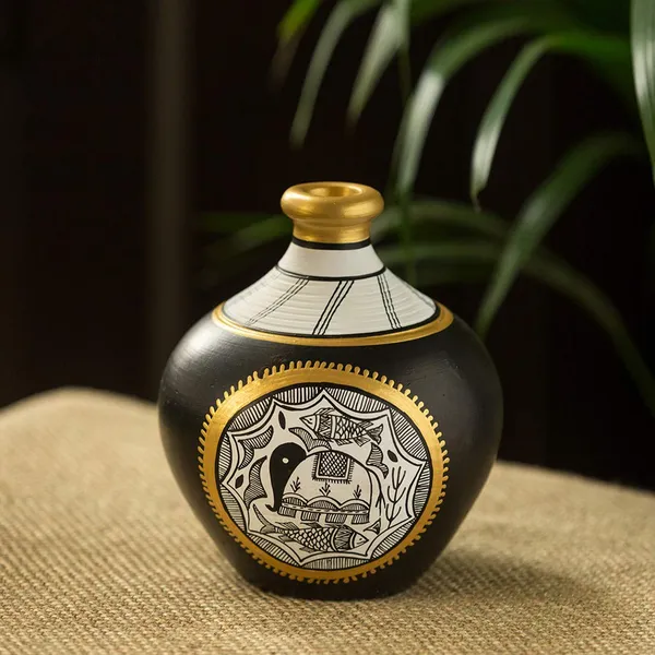 Terracotta_Decorative_Vase_Handpainted_Clay_Pot_6_inches_(Black)