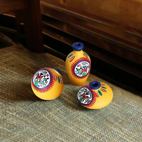 Terracotta_Warli_Hand_Painted_Miniature_Pots_Showpiece_Set_of_3