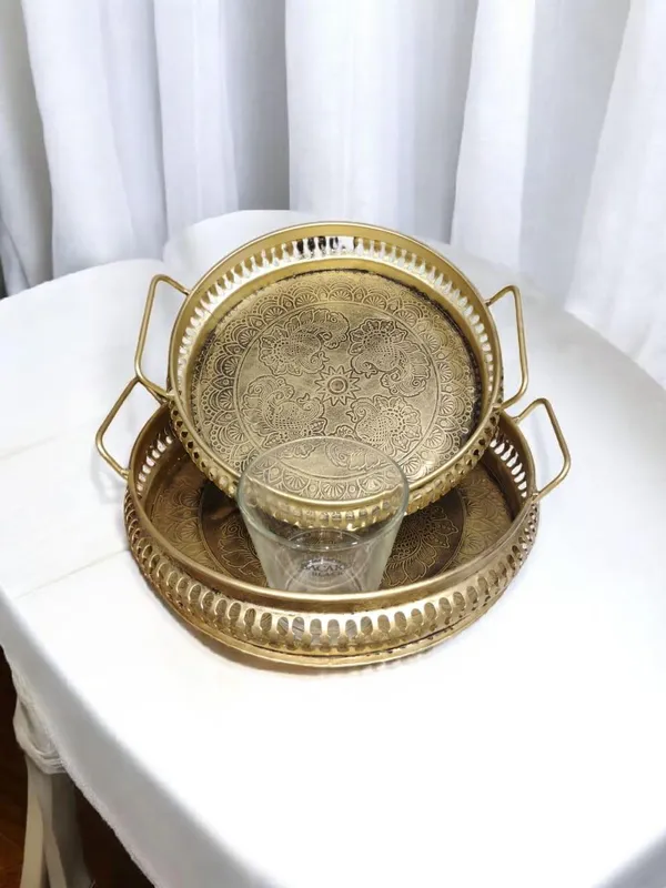 Modern_Antique_Metal_Tray_Set_Intricate_All-Over_Engraved_Design_with_Pichwai_Painting_Handcrafted_Set_of_2_for_Gifting_(Cutting)