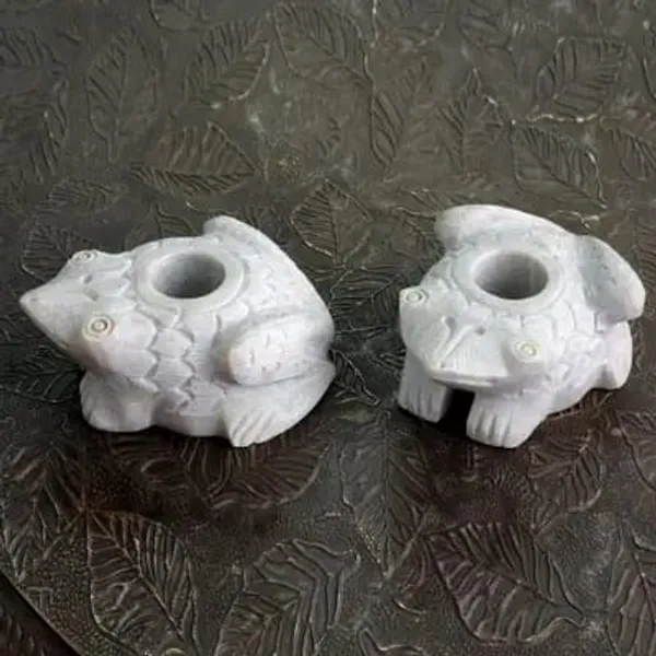 Pair_of_Frog-Shaped_Hand-Carved_Soapstone_Candle_Holders