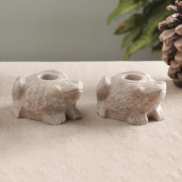 Pair_of_Frog-Shaped_Hand-Carved_Soapstone_Candle_Holders