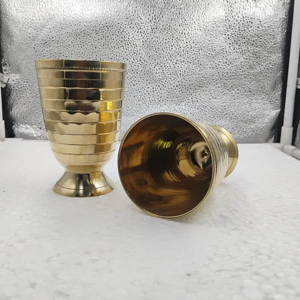 Pure_Brass_Tumbler_Glass_Beautiful_Design_Home_and_Hotel_Used_for_Drinking_Serving_Water_Set_of_2