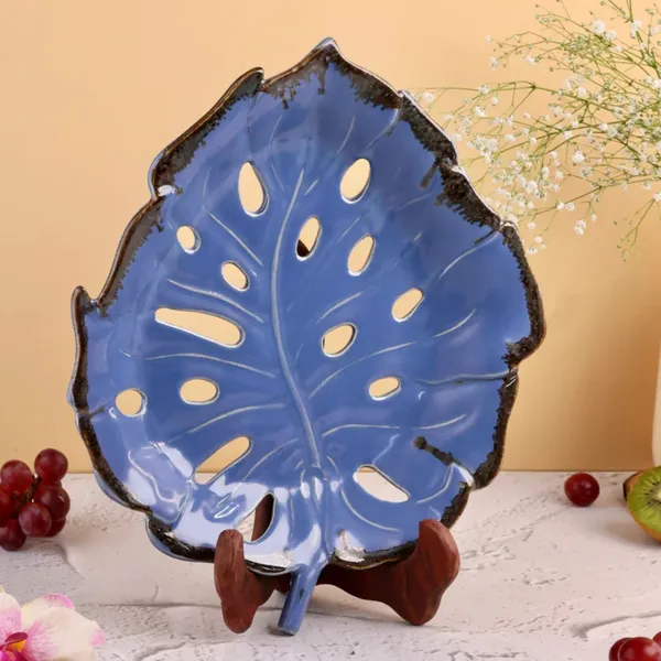 Handmade_Ceramic_Blue_Monstera_Leaf_Platter
