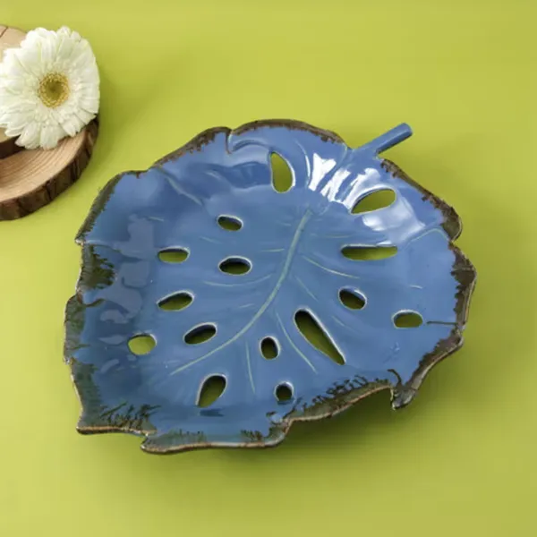 Handmade_Ceramic_Blue_Monstera_Leaf_Platter