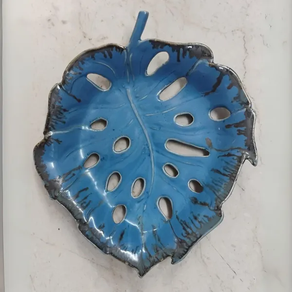 Handmade_Ceramic_Blue_Monstera_Leaf_Platter