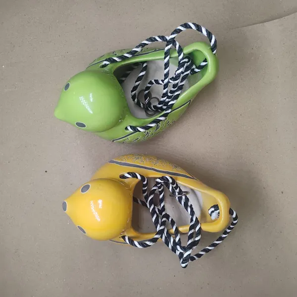 Set_of_2_Sparrow_Duo_Hanging_Planters__(Yellow_&_Green)