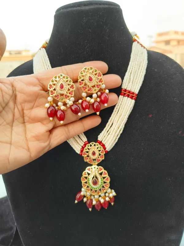 Necklace_Set_With_Earrings_In_Pearls_Mala__For_Women