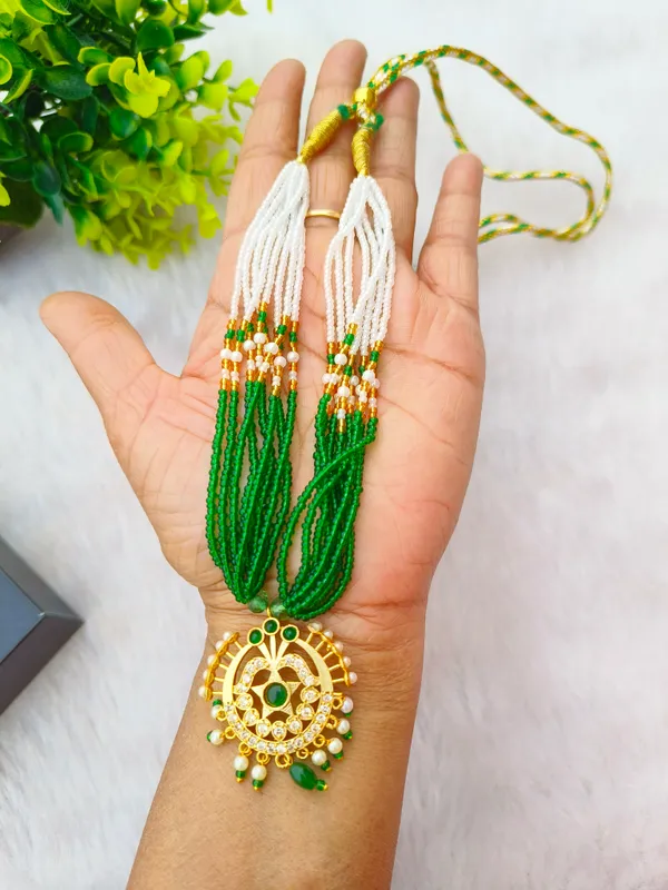 Green_Pendent_Necklace__For_Women